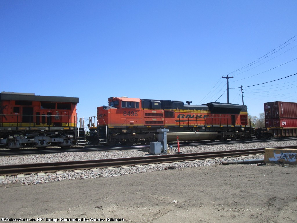 BNSF 8496